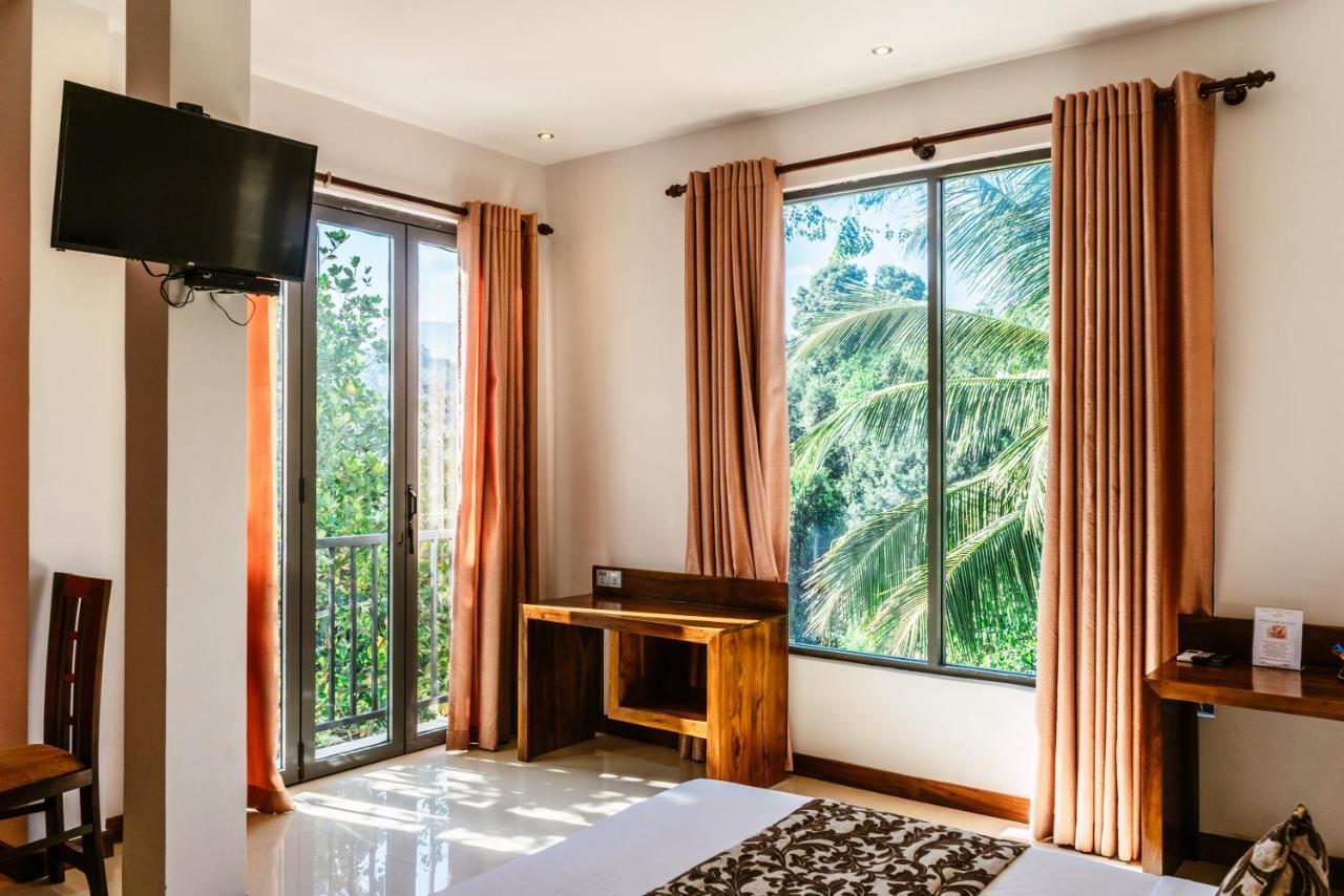 Rivendell Hotel แคนดี้ ภายนอก รูปภาพ