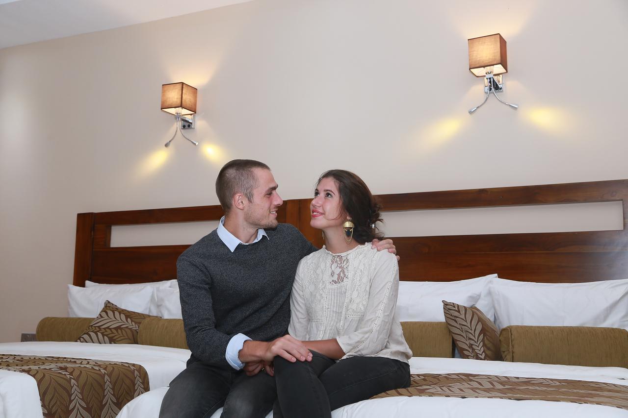 Rivendell Hotel แคนดี้ ภายนอก รูปภาพ