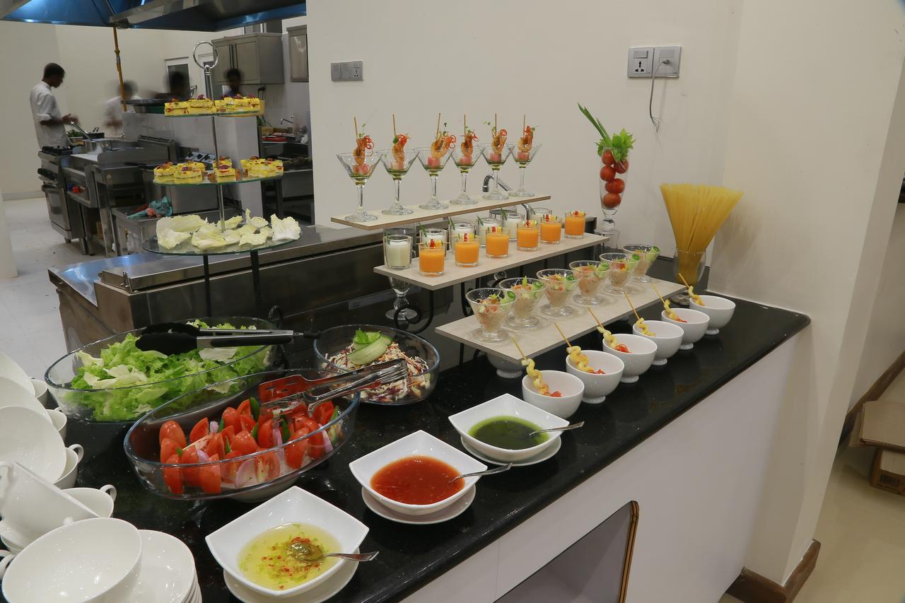 Rivendell Hotel แคนดี้ ภายนอก รูปภาพ
