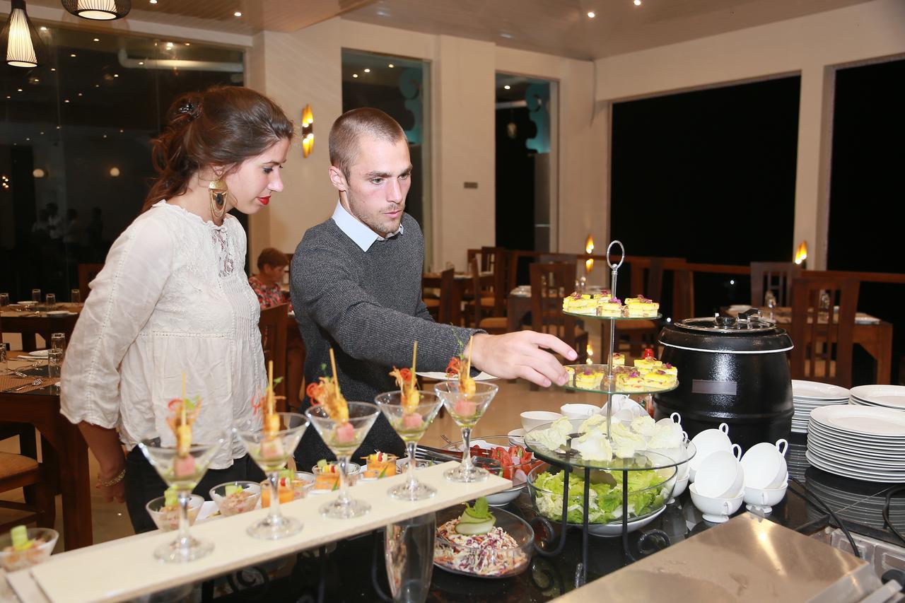 Rivendell Hotel แคนดี้ ภายนอก รูปภาพ