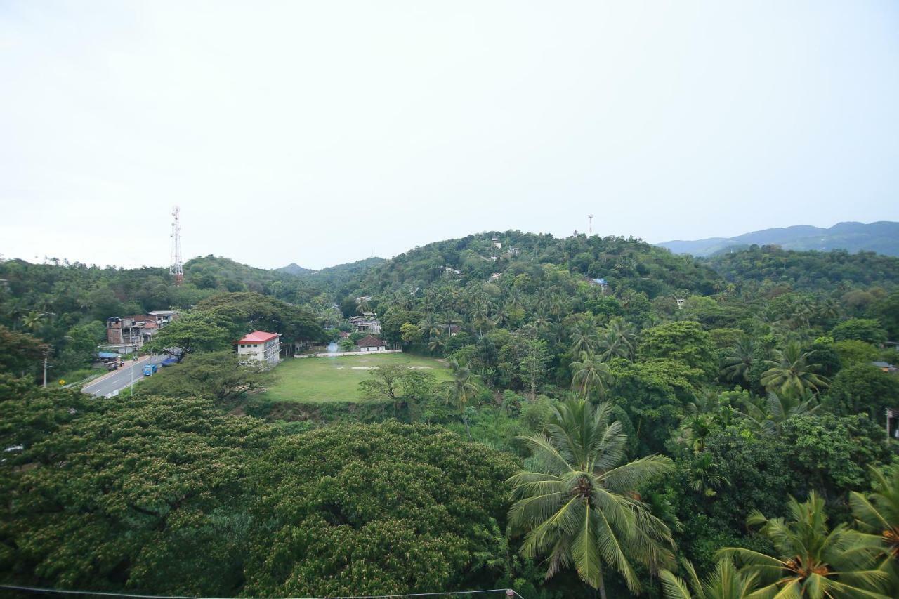 Rivendell Hotel แคนดี้ ภายนอก รูปภาพ